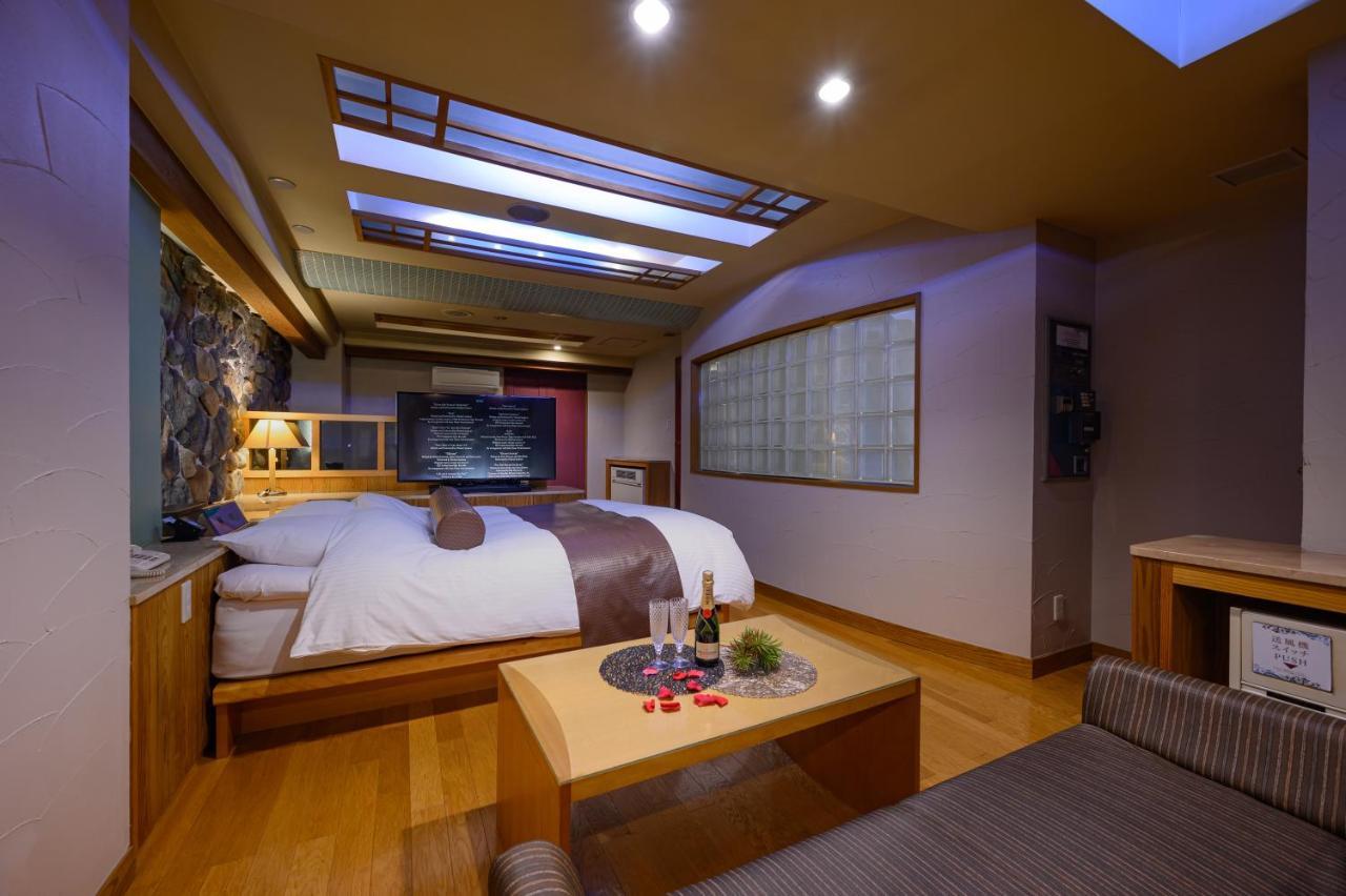 Water Hotel Mw (Adults Only) Saitama Exteriör bild