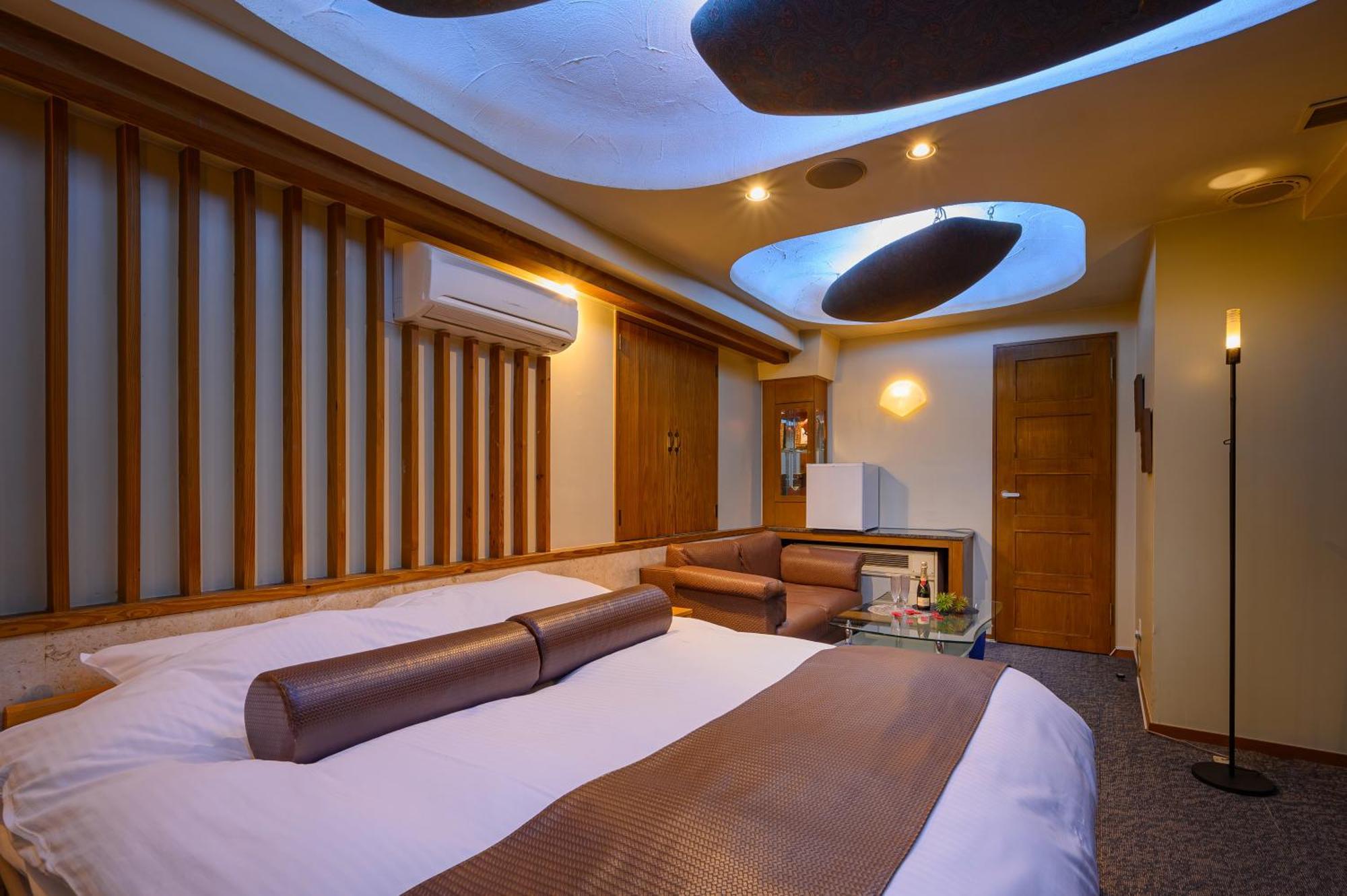 Water Hotel Mw (Adults Only) Saitama Exteriör bild
