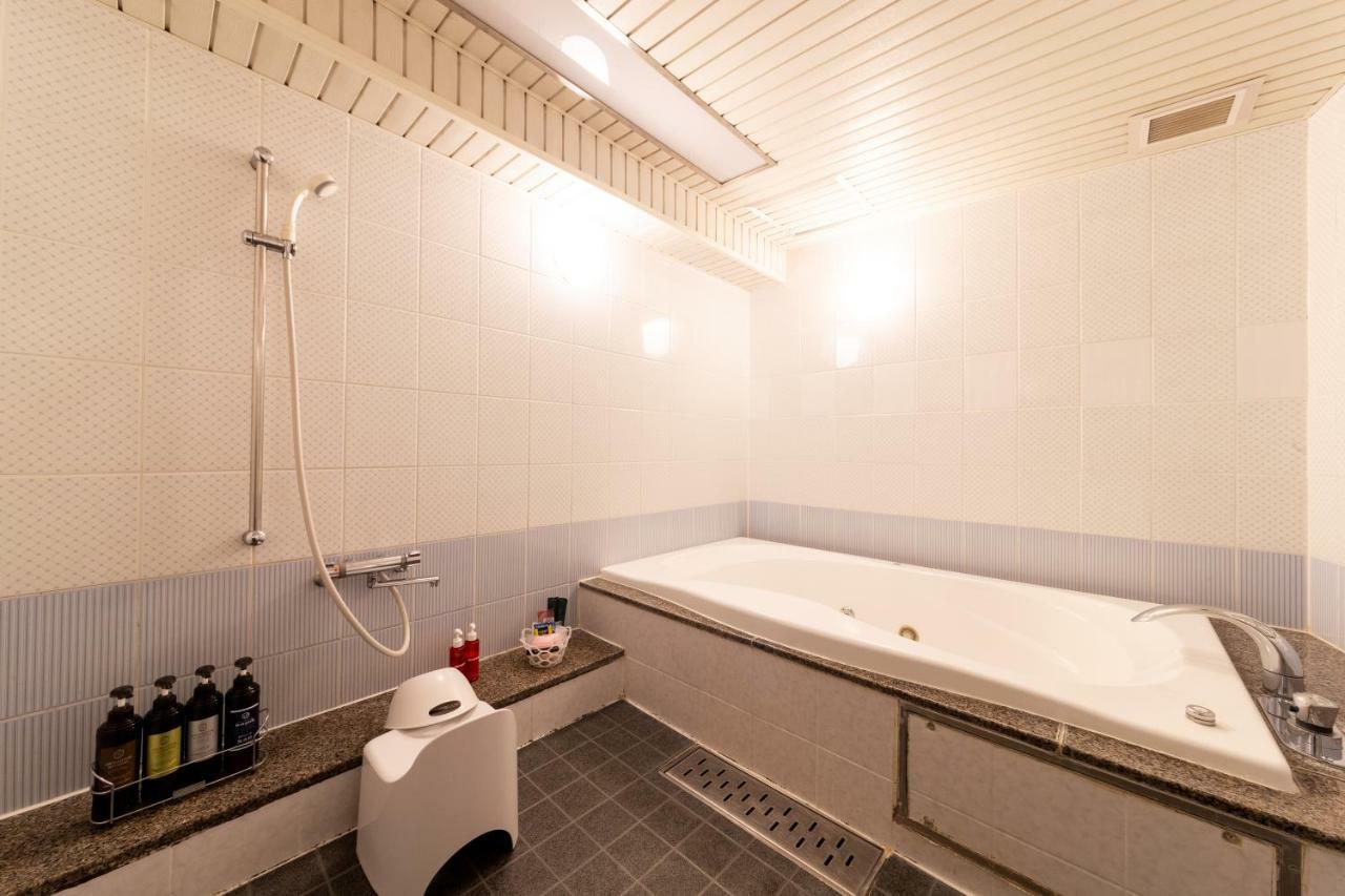 Water Hotel Mw (Adults Only) Saitama Exteriör bild